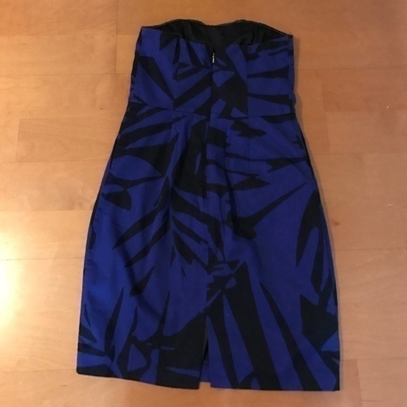 Express Blue and Black Chic Cocktail Dress Sz 6 - Picture 4 of 4